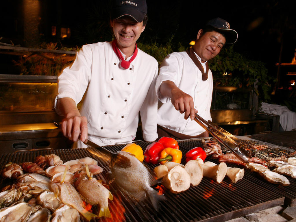 Caesar Park Hotel Kenting Luaran gambar A barbecue in Thailand